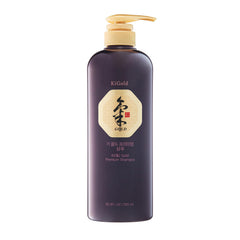 Daeng Gi Meo Ri Ki Gold shampoo texture close-up hints rich herbal lather.