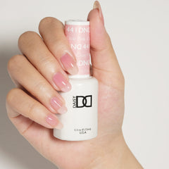 DAISY DND Duo Gel y Esmalte Rosa Claro 441: acabado duradero y elegante.