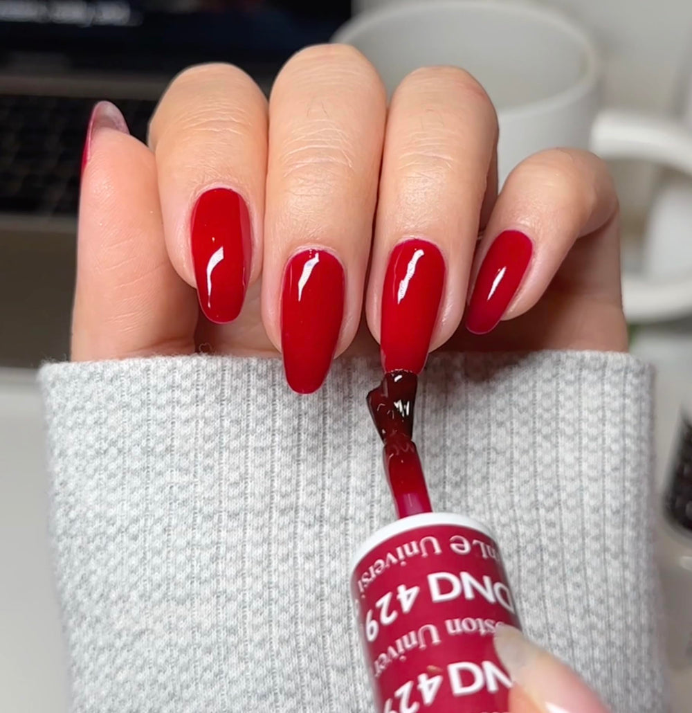 DAISY DND esmalte de uñas rojo 429, acabado uniforme y duradero