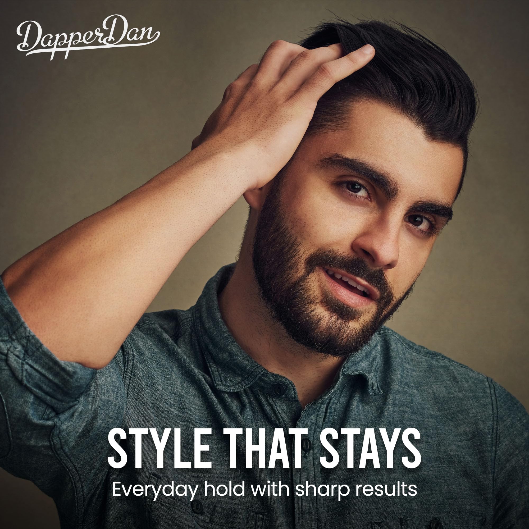 Dapper Dan Deluxe Pomade fijación flexible para looks de época.