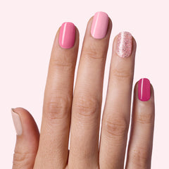 Five prep pads included for prep step with Dashing Diva Gloss Nail Strips