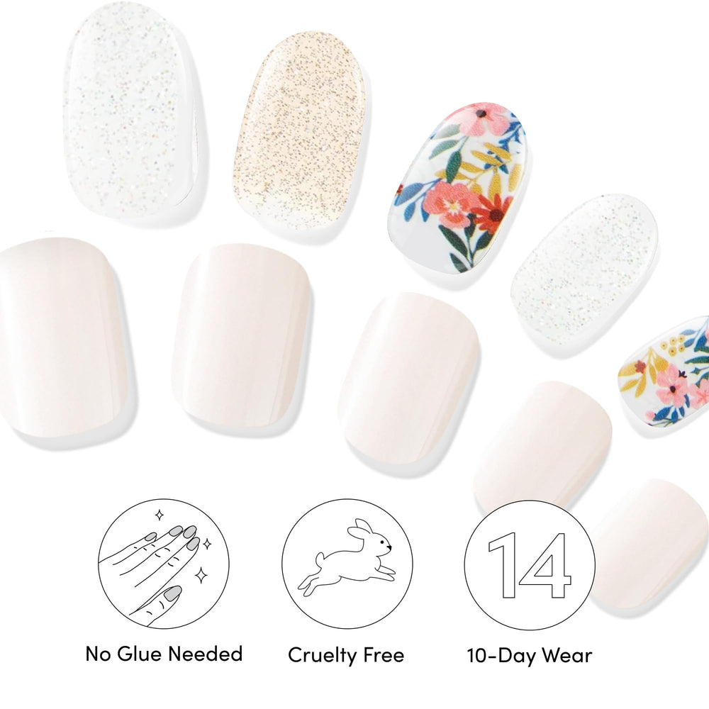 Lima para uñas de Dashing Diva para dar forma antes de aplicar.