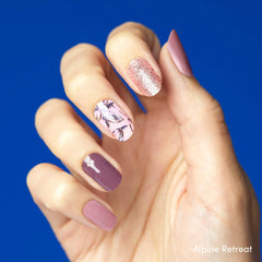 Dashing Diva Wildflower: tiras de gel con acabado brillante y floral.