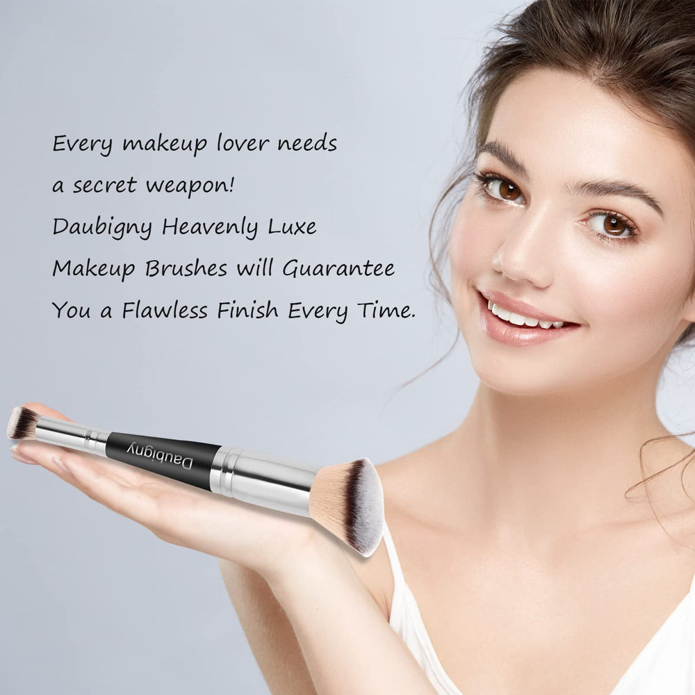 Daubigny flawless airbrushed finish enhances complexion with light-weight coverage.