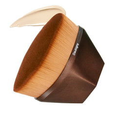 Daubigny foundation brush flat-top kabuki hexagon for seamless blending.