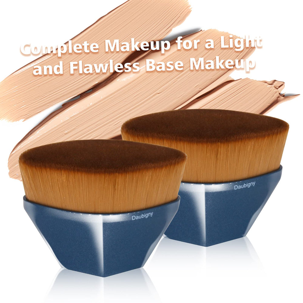 Daubigny protective round case keeps bristles clean and portable.