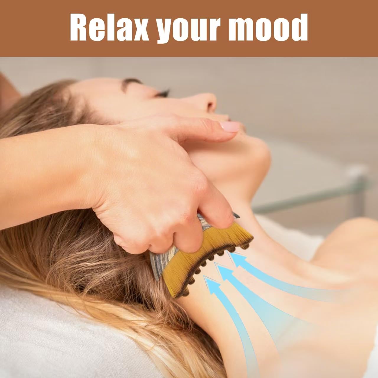 Daureve brush performing facial massage for toned appearance