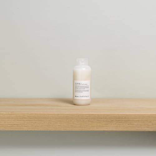Packaging of Davines Love Curl Cream highlighting sustainable Italian formulation.