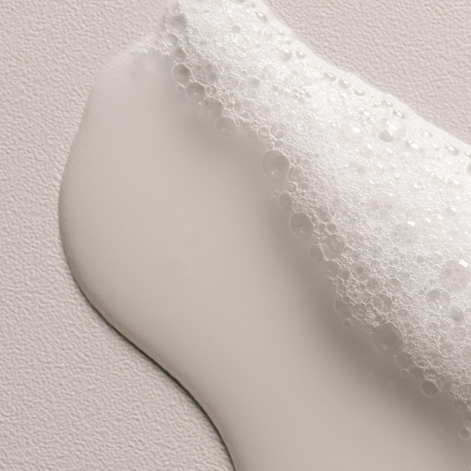 Davines OI Shampoo ingredient spotlight: Roucou oil for shine.