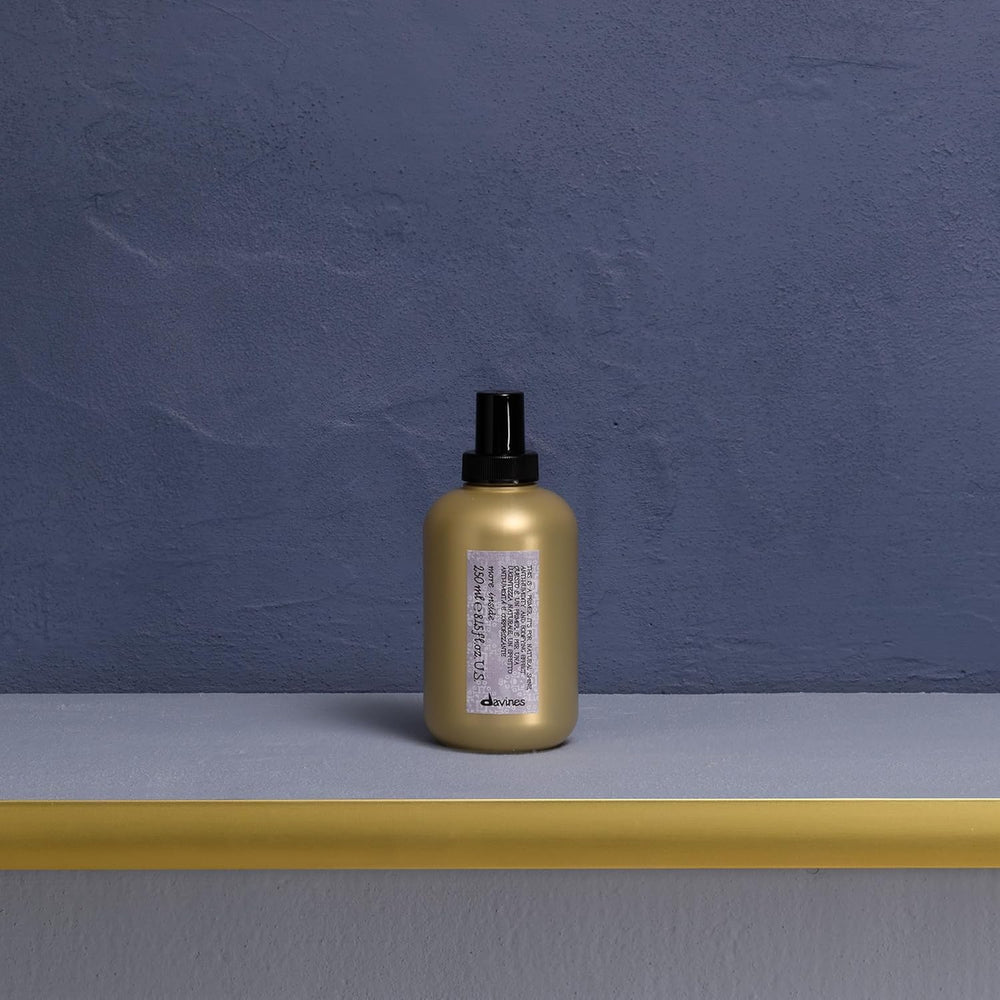 Davines This Is A Blow Dry Primer styling session shows ready hair with enhanced grip