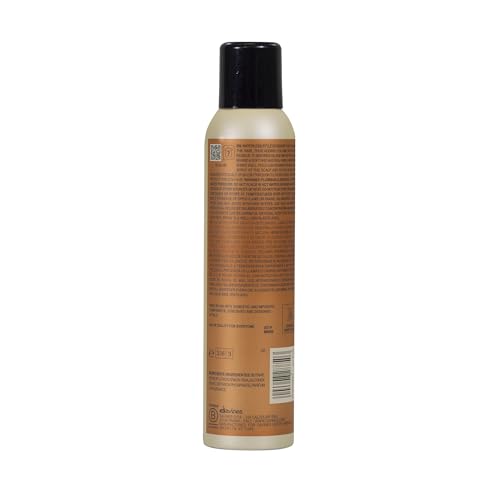 Davines This Is An Invisible Dry Shampoo spray applying evenly for quick refresh