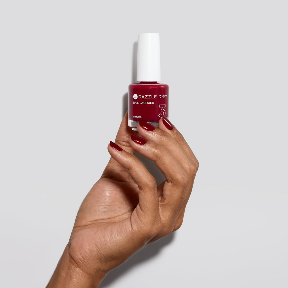 Dazzle Dry acabado-brillante, manicure duradera y look pulido.