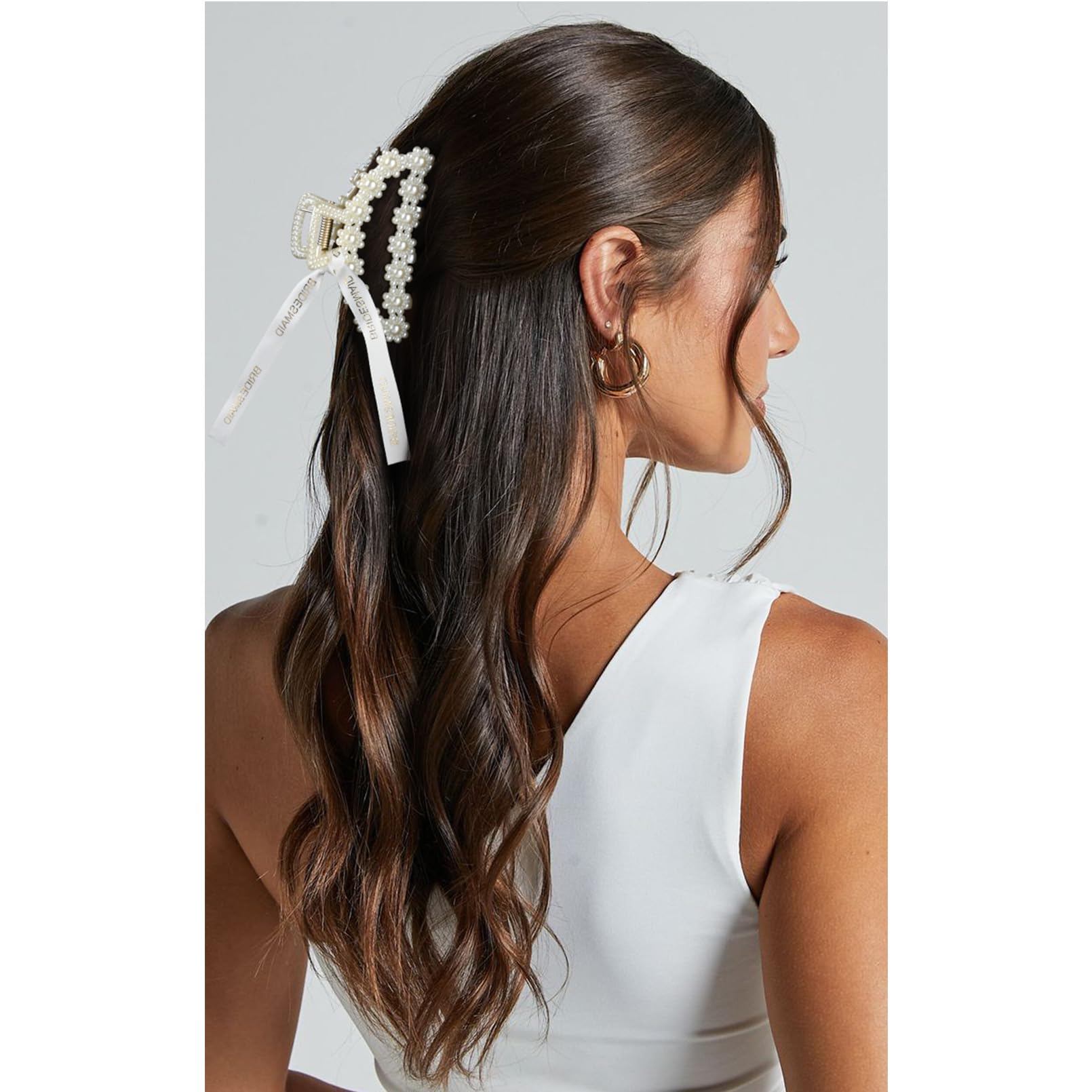 DEEKA regalo para novia, complemento práctico para el look de invitadas