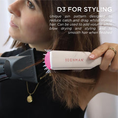 Anti-static rubber pad on the Denman D3 improves grip during use
