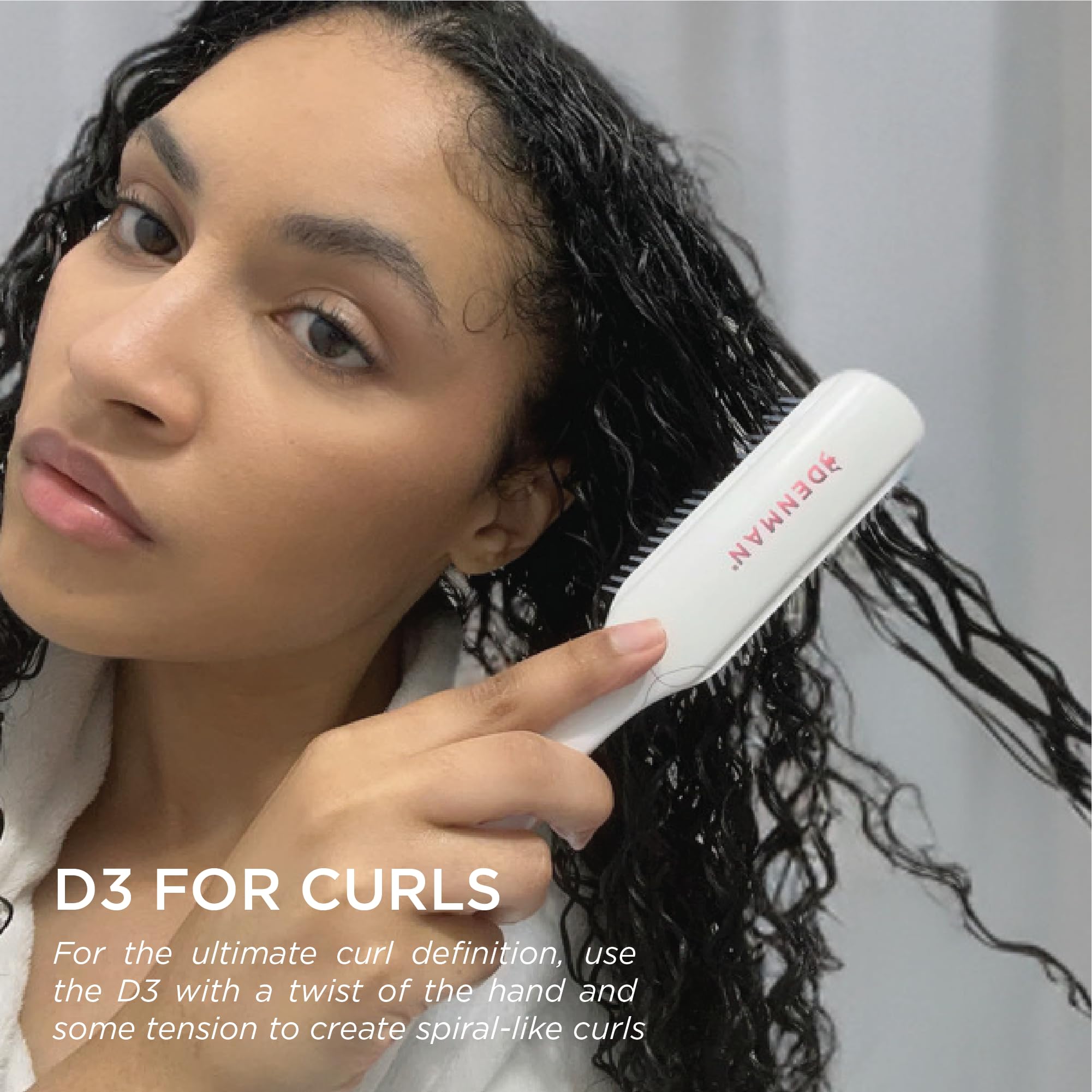 Denman D3 on wet hair demonstrates gentle detangling and curl prep