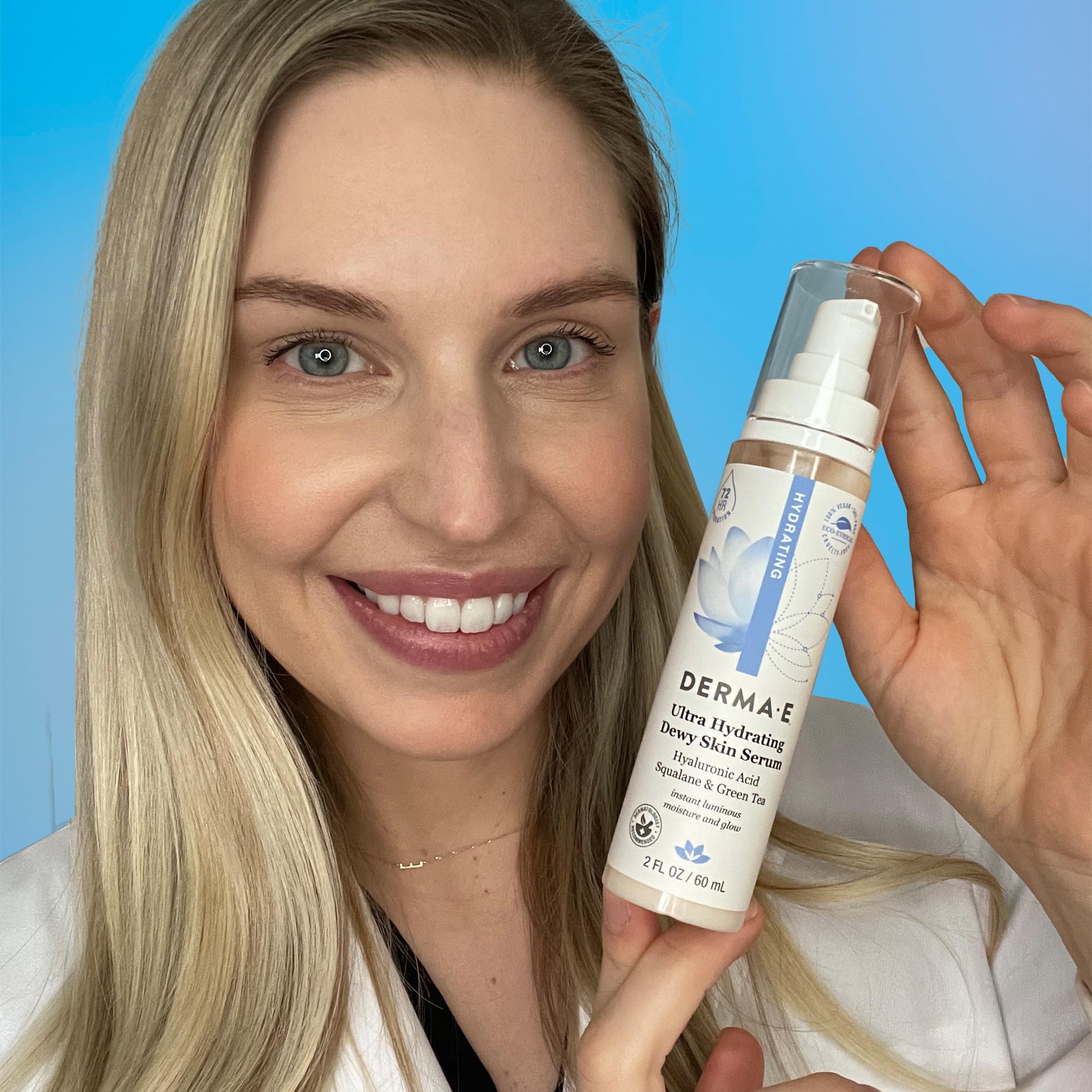 DERMA E Green Tea antioxidants on label for natural skin protection.