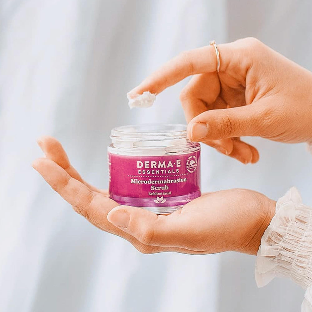Derma E Sweet Almond Oil nourishes and softens the skin surface during use.