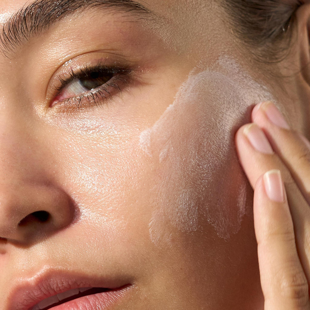 Dermalogica Dynamic Skin Recovery SPF50 hydrating formula nourishes the skin