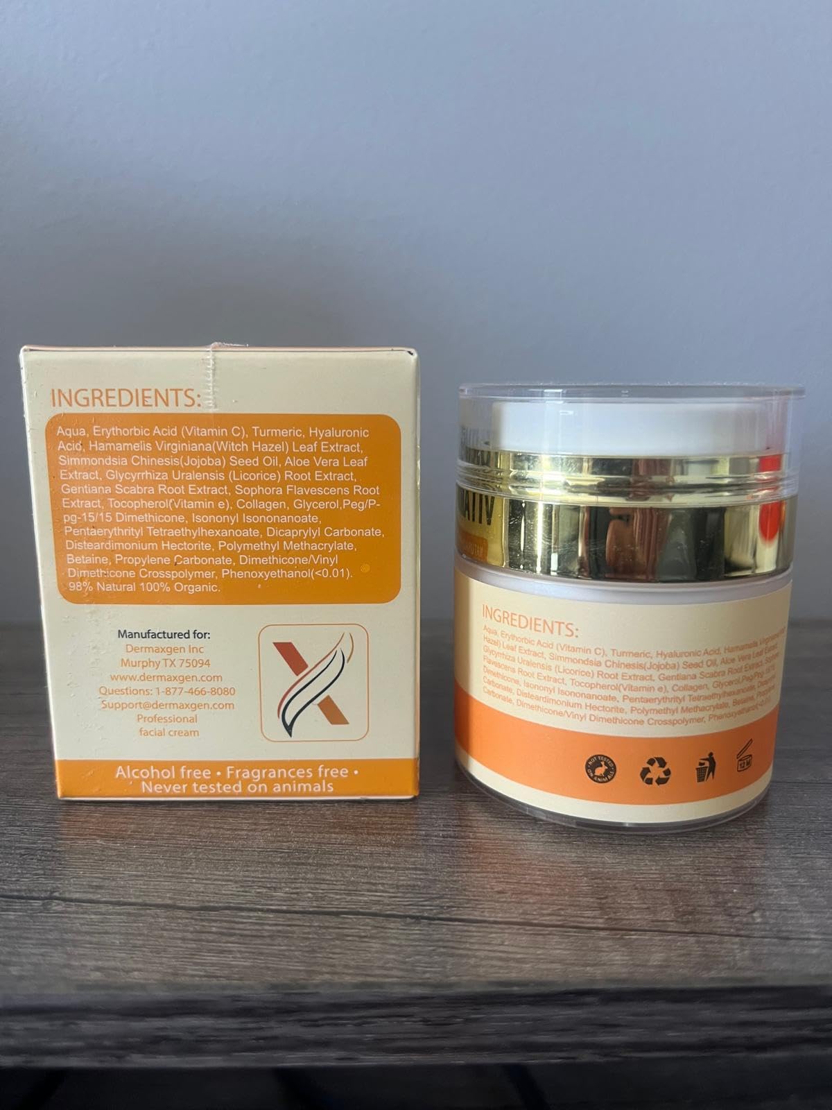 DERMAXGEN aroma suave y natural que acompaña la rutina de cuidado.