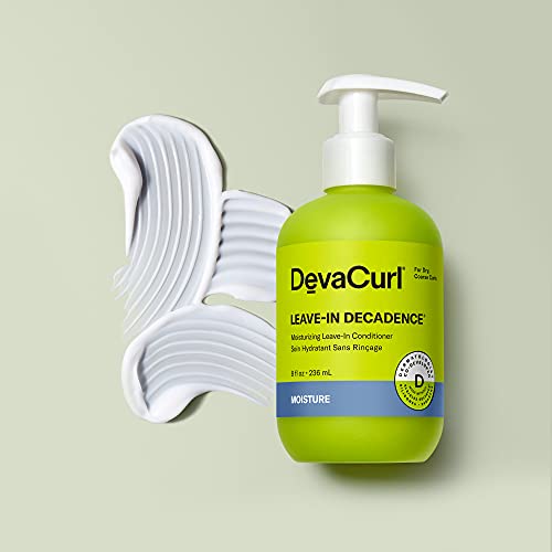 DevaCurl Leave-In Decadence Green Oasis hand application for detangling and soft curls.