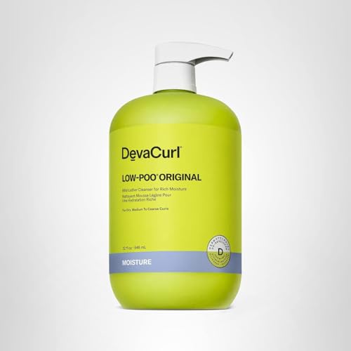 DevaCurl Low-Poo Original pump-cap in focus for easy use