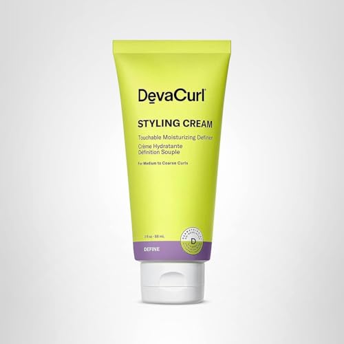 DevaCurl Non-flaking, non-stiff finish for natural movement.