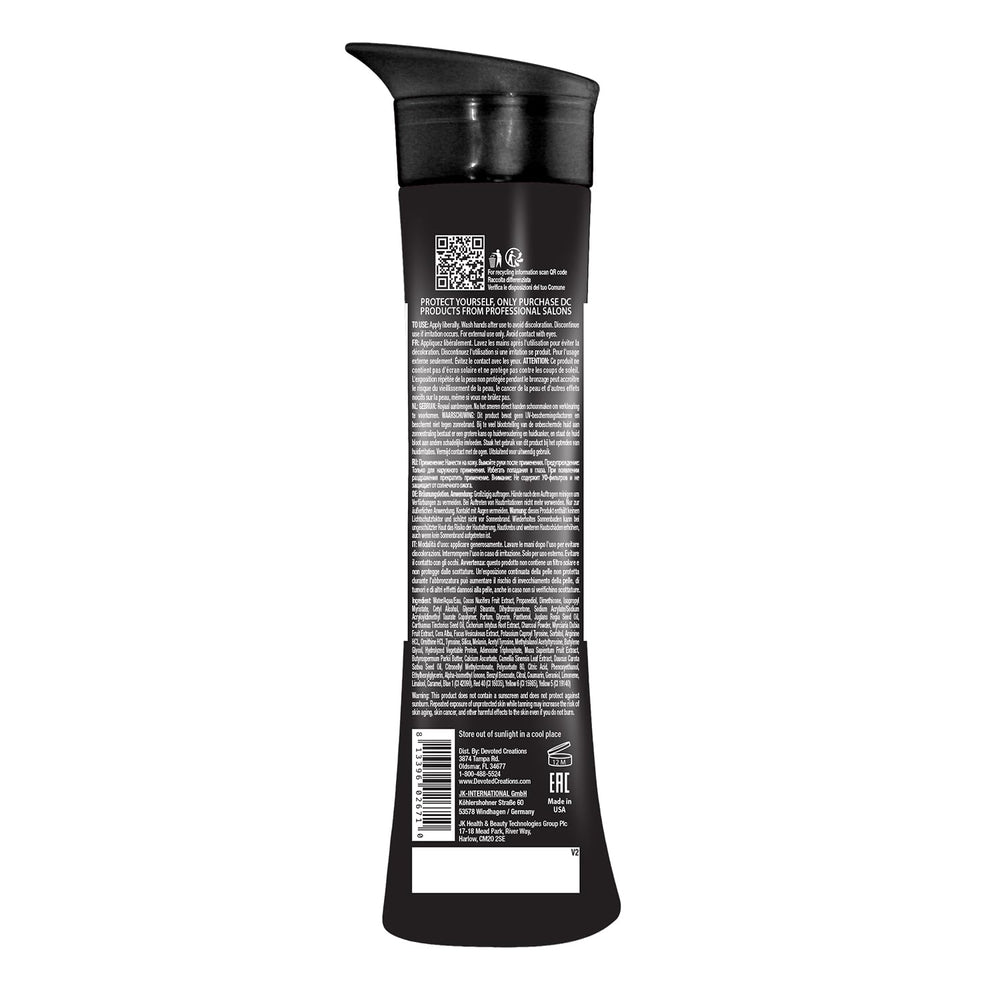 Devoted Creations All Black Everything, primer plano bronceado, textura suave y rápida absorción.