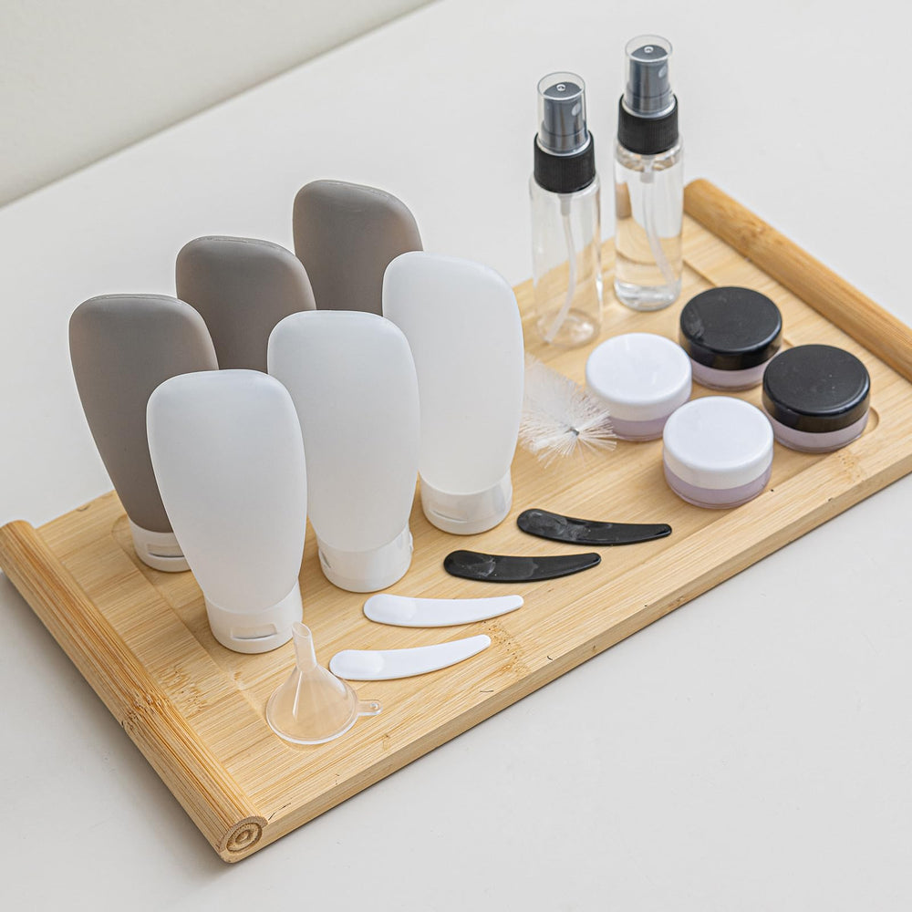 DEWSENSI BPA-free material close-up emphasizing safe, easy-to-squeeze portions.