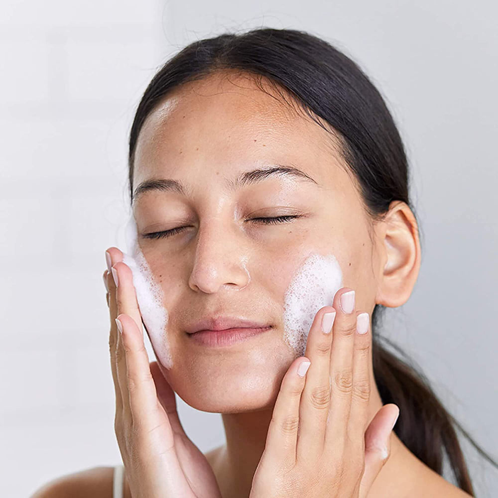 DHC limpiador facial espuma suave aplicación rápida y espuma rápida.