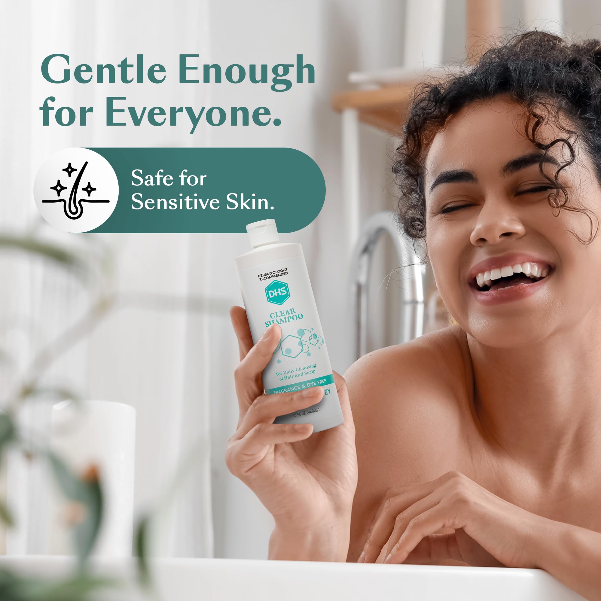 DHS Clear Champú, etiqueta dermatológica que sugiere cuidado delicado.