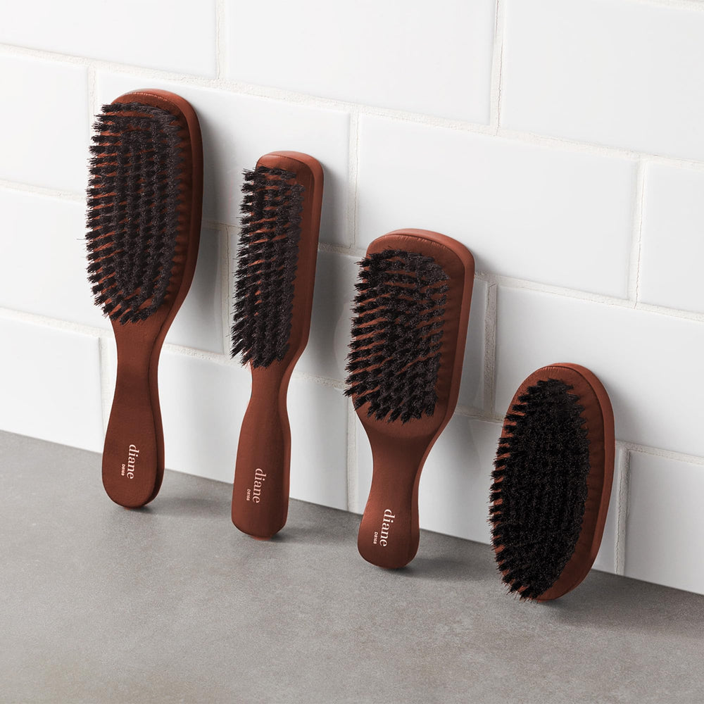 Diane reinforced boar club wave brush helps maintain 360 wave styles.