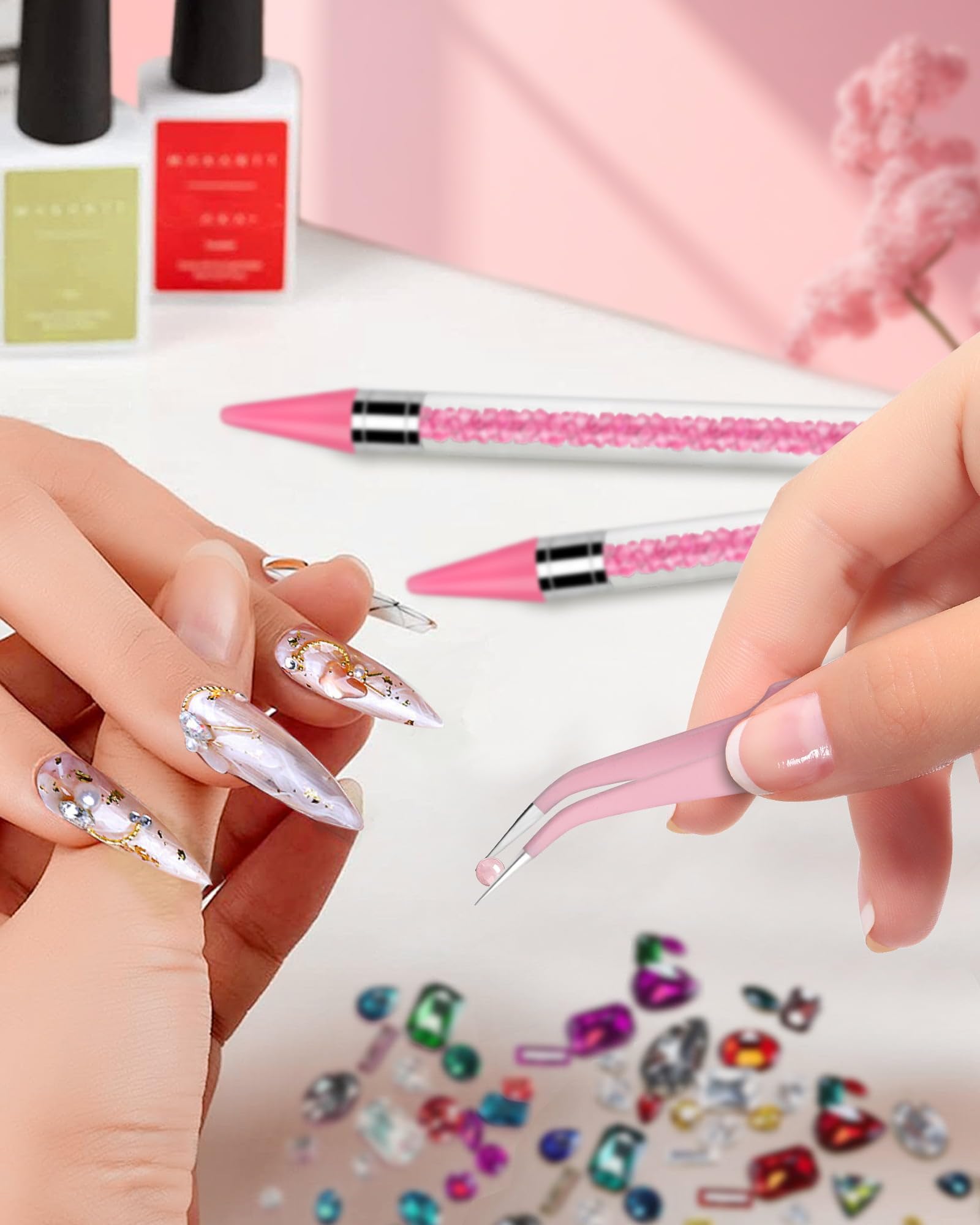 Difenni nail-art diamond adhesion helper aids placement.