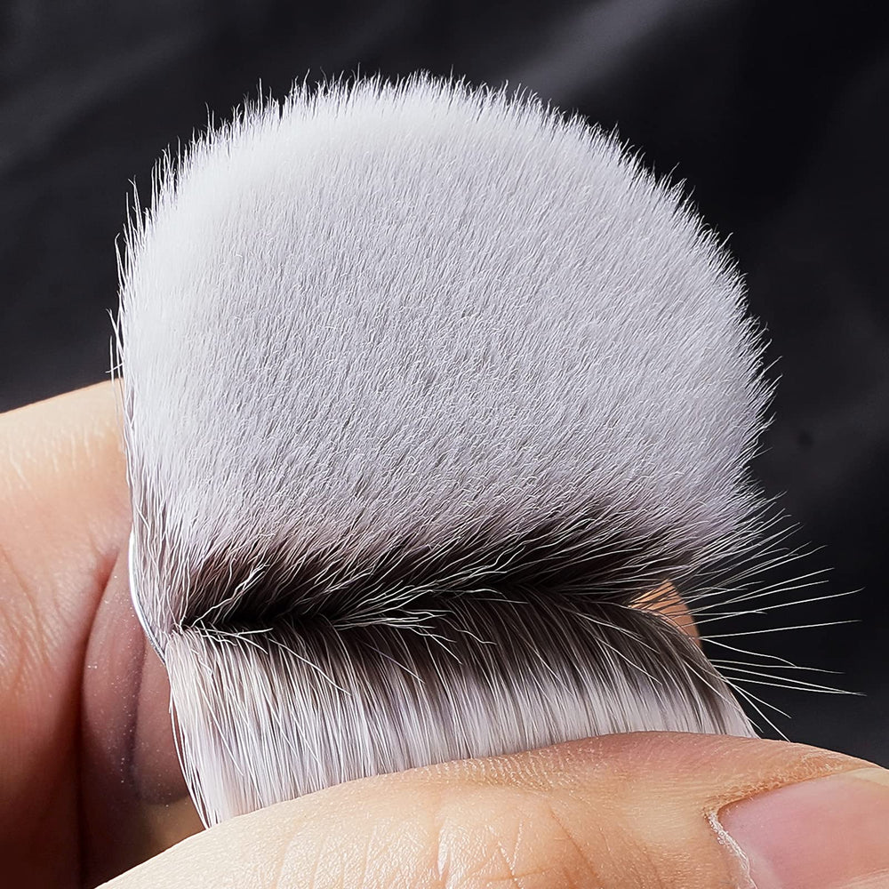 DIFFUNY seamless blending brush delivering natural-looking finish