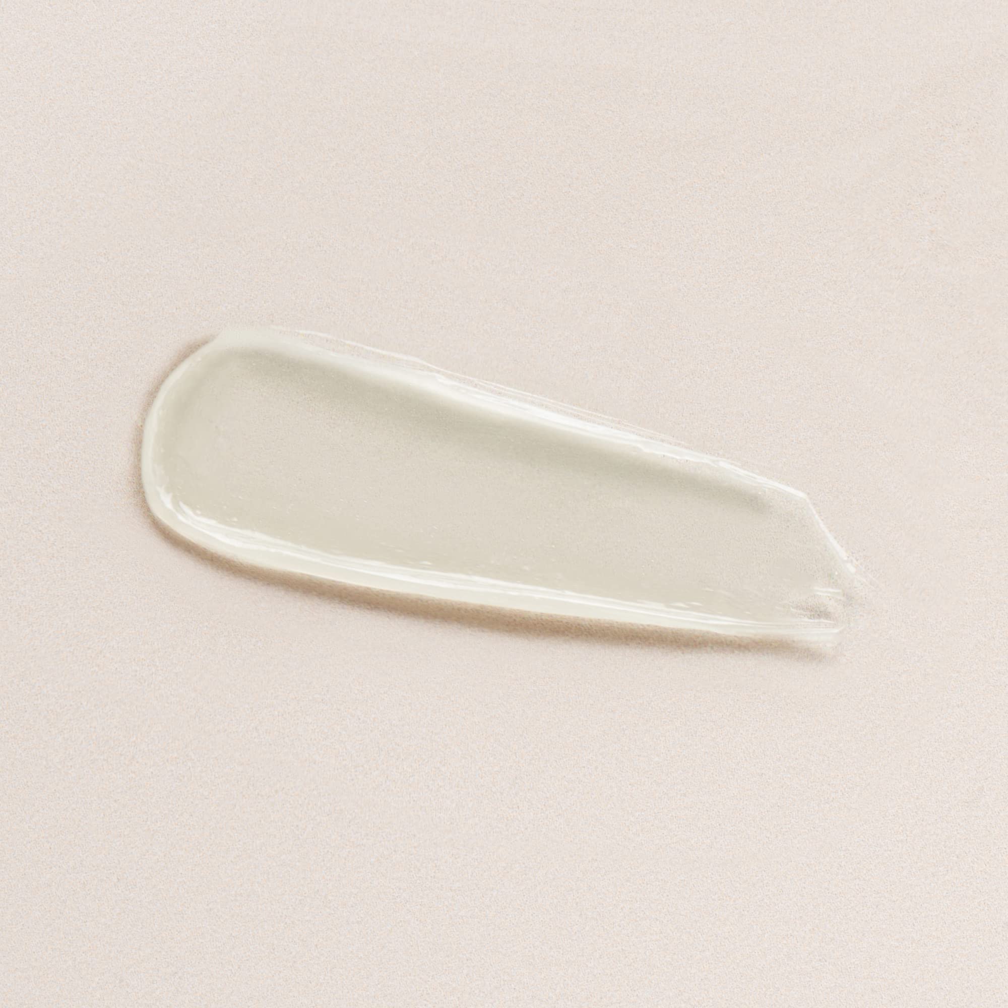 Textura hidratante del bálsamo labial DIME para labios suaves