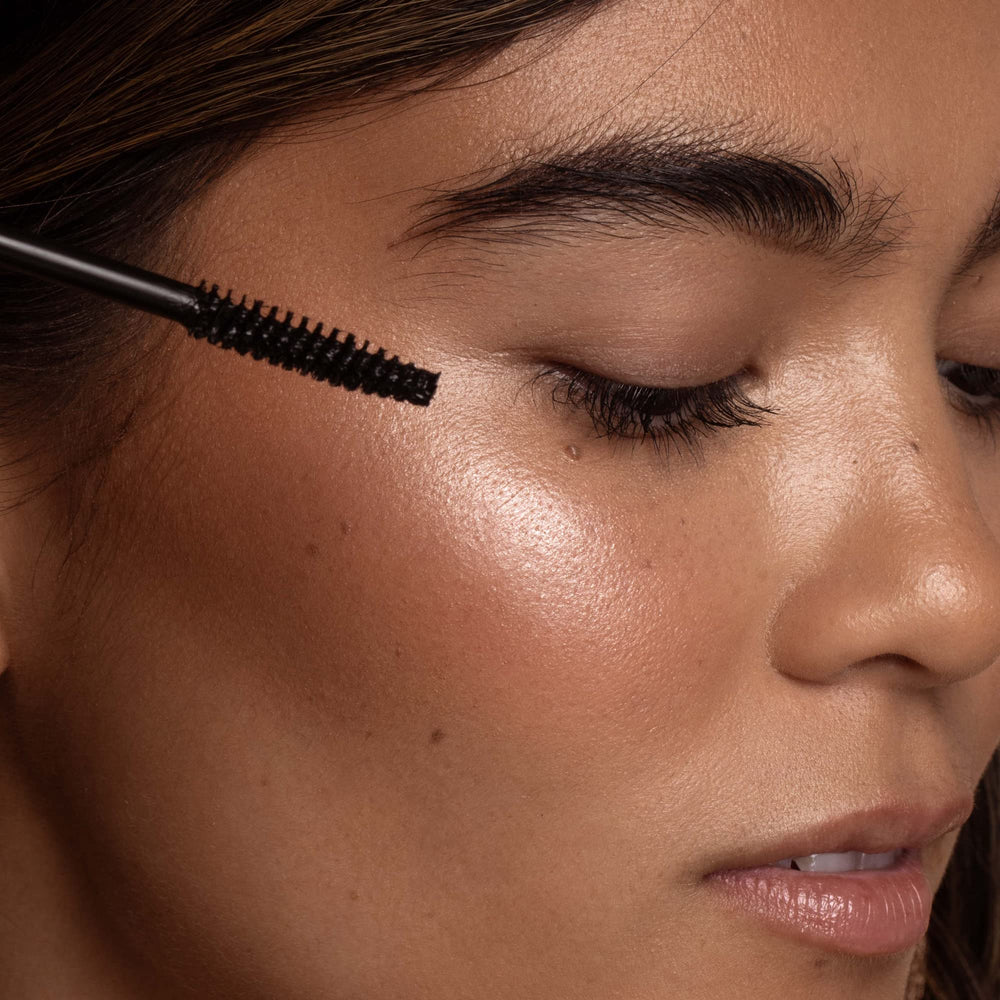 DIME nourishing ingredients highlight squalane, cacao extract, and vitamin B5 for lashes.