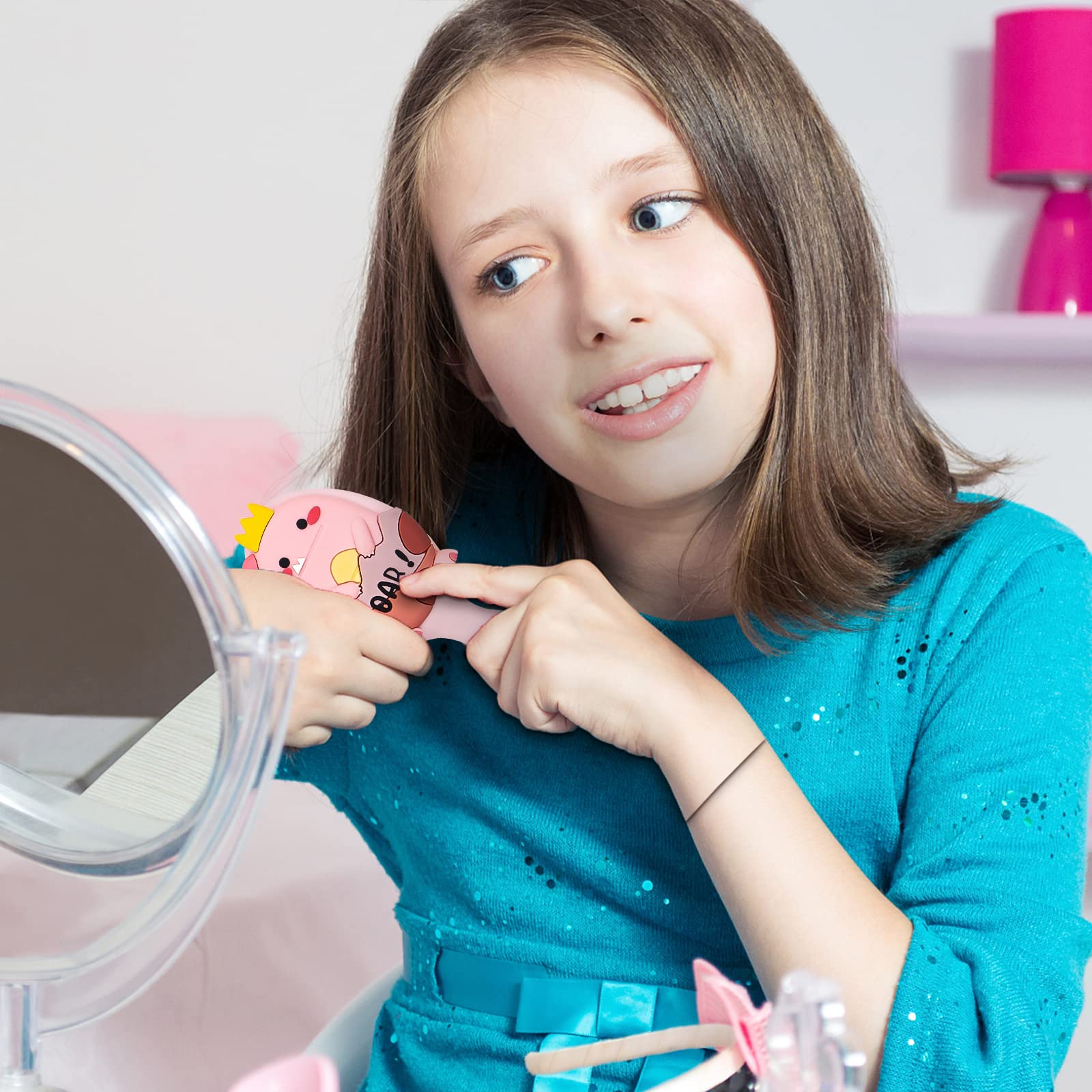 Dinatis compact gift-ready detangler brush suitable for kids gifts.