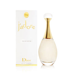 Dior J’adore EDP bottle close-up highlights elegant design for daily sophistication