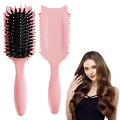 DiorSun Curl Defining Brush close-up shows soft bristles for smooth detangling.