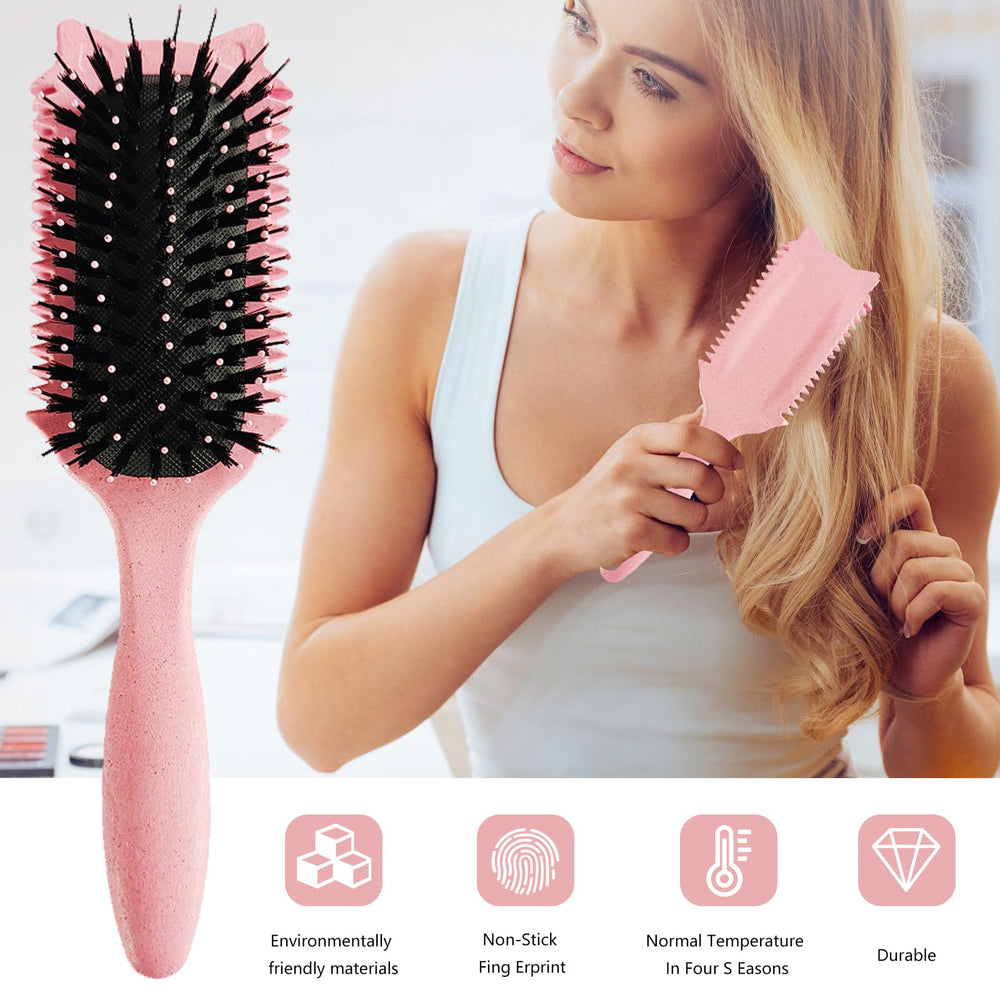DiorSun Curl Defining Brush with soft bristles glides through curls smoothly.