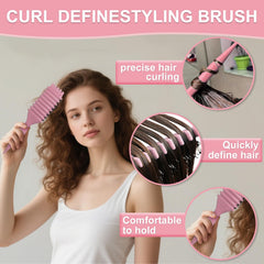DiorSun Curly Hair Brush pink-bristles provide a gentle glide to protect the scalp.