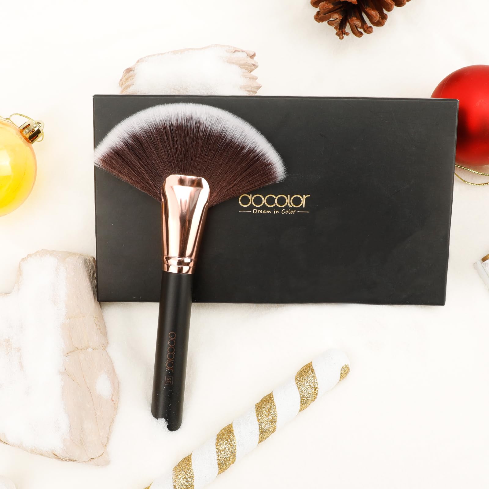 Docolor fan brush easy cleaning and quick maintenance.