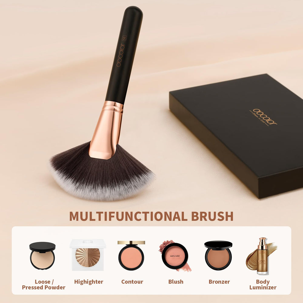 Docolor fan brush synthetic hairs ideal for sensitive skin.