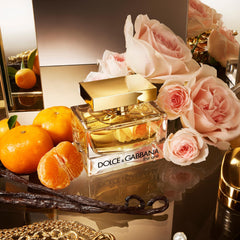 The One's rose and vanilla blend creates a refined, elegant bouquet.