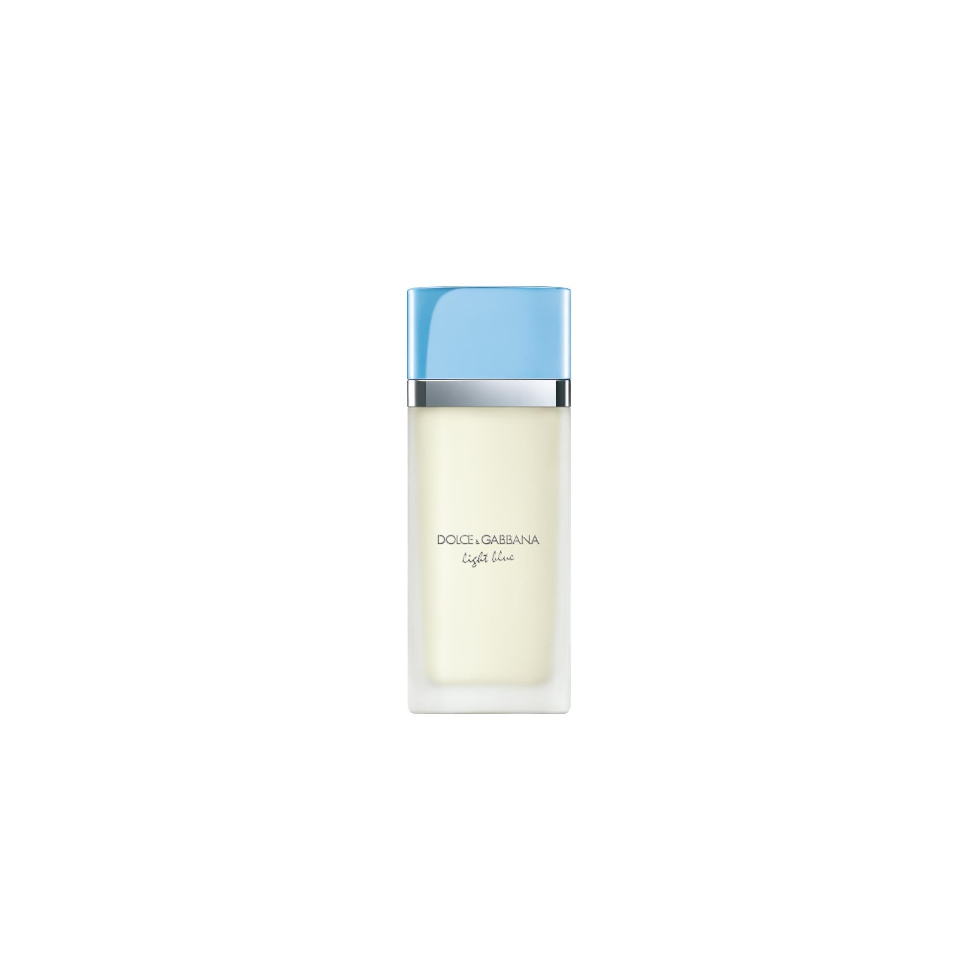 Dolce&Gabbana Light Blue bottle pour reveals fresh, aquatic notes for everyday wear.