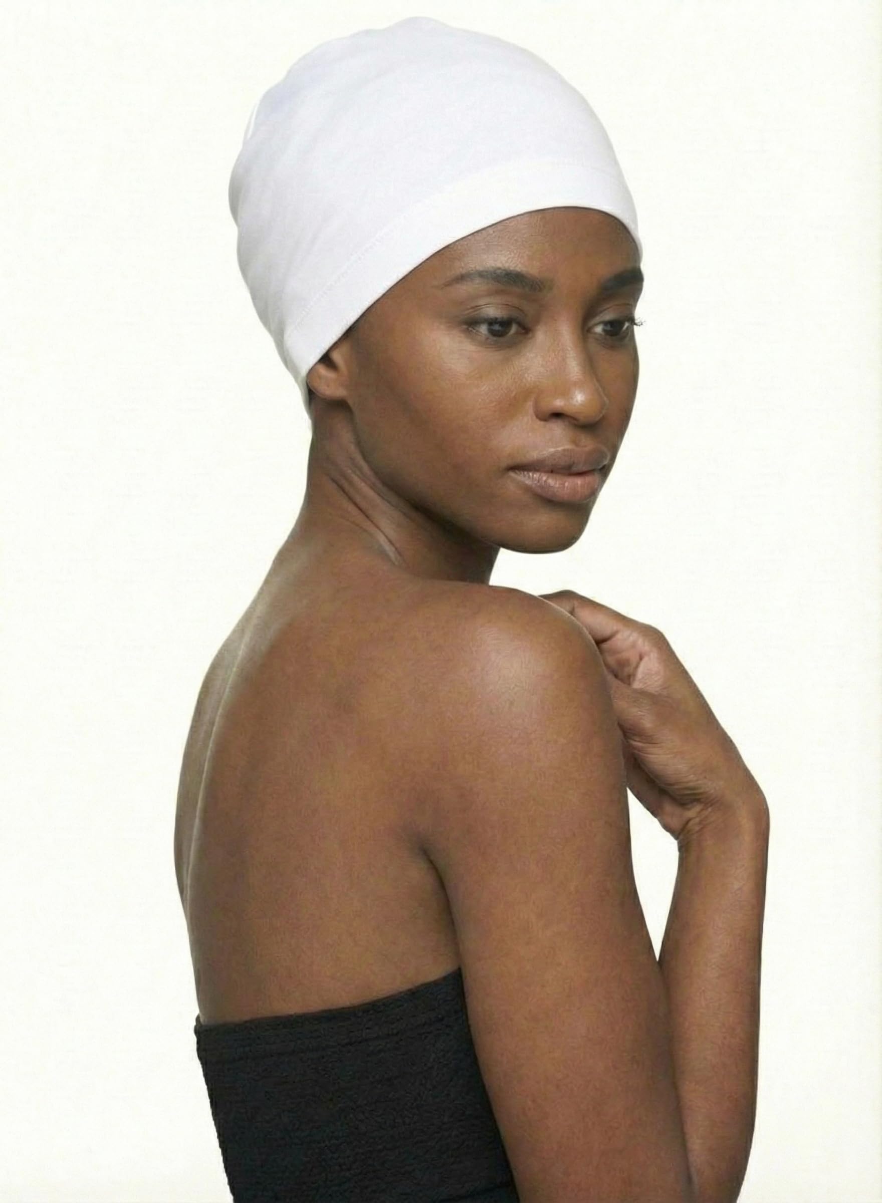 Donna Collection Spandex Women's Cap model wearing for daily style