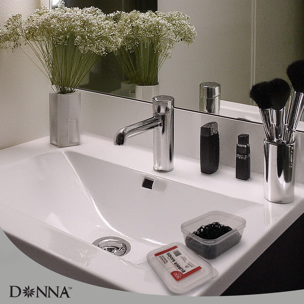 DONNA compact storage case keeps bands tangle-free and ready to use.