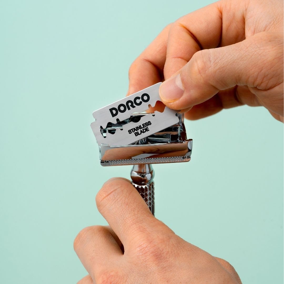 Dorco ST300 packaging ideal for stocking stuffers and gifting.