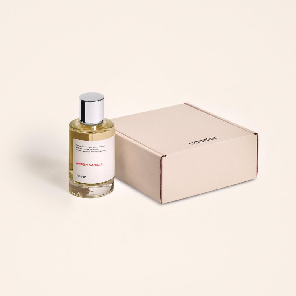 Dossier Ambery Vanilla coffee base adds subtle depth to the scent