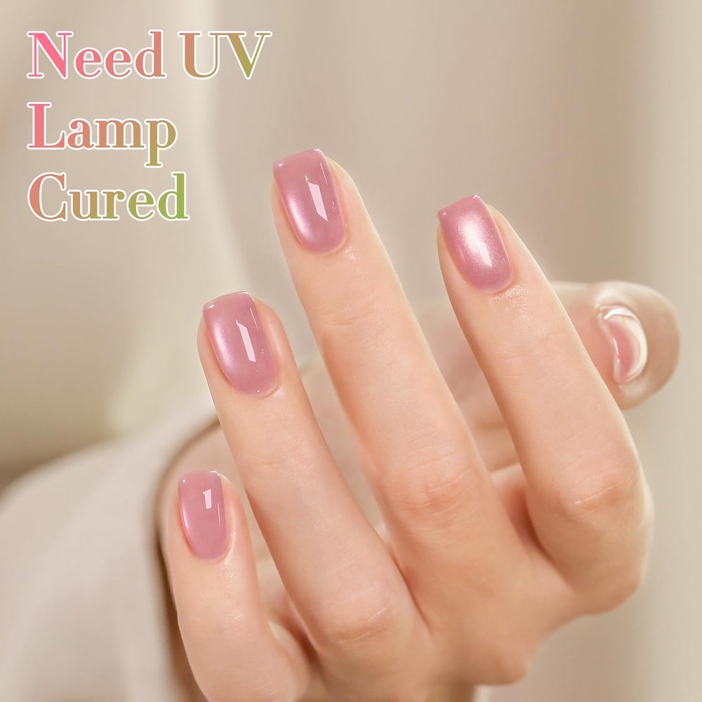Uñas con acabado vibrante de Double Rhythm en mano