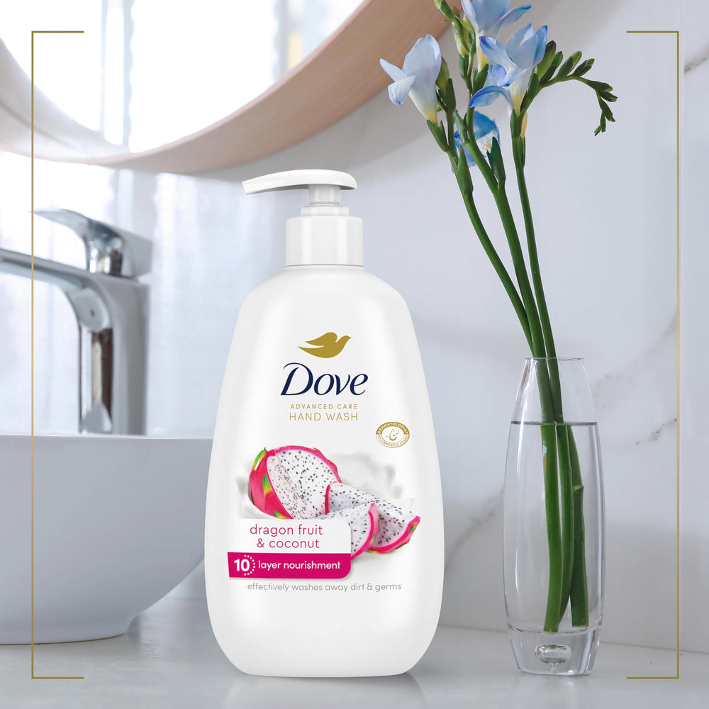 Envase de Dove Advanced Care fabricado con plástico reciclado para el cuidado diario.